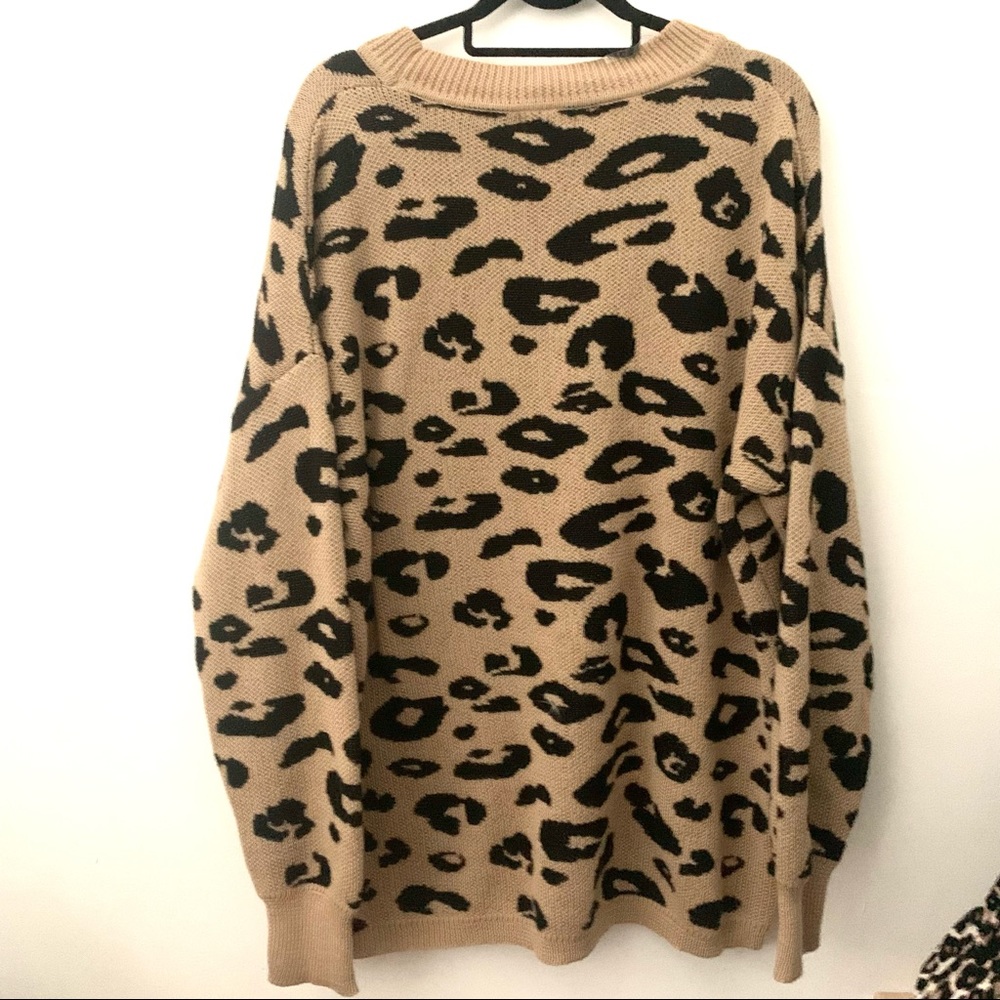 Andree Plus Size Leopard Print Long Sleeve Sweate… - image 2